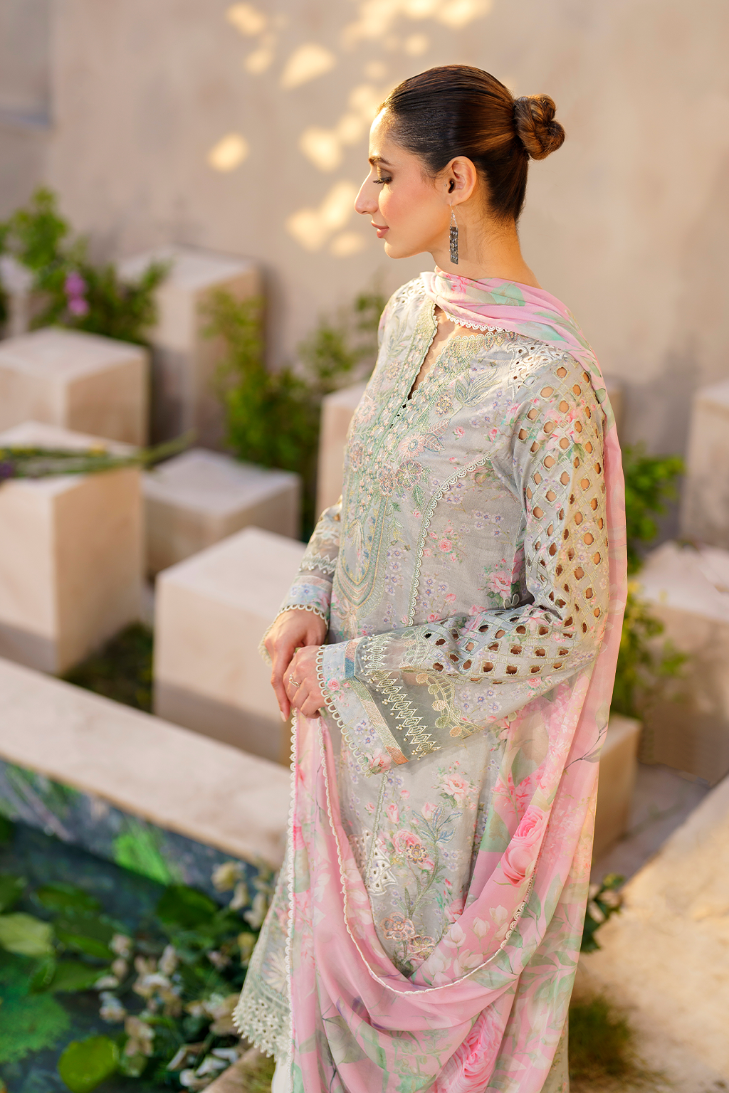 Iznik | Festive lawn 24 | SFL-07 -  Iznik Luxury - Original Designer Dress - House of Maryam