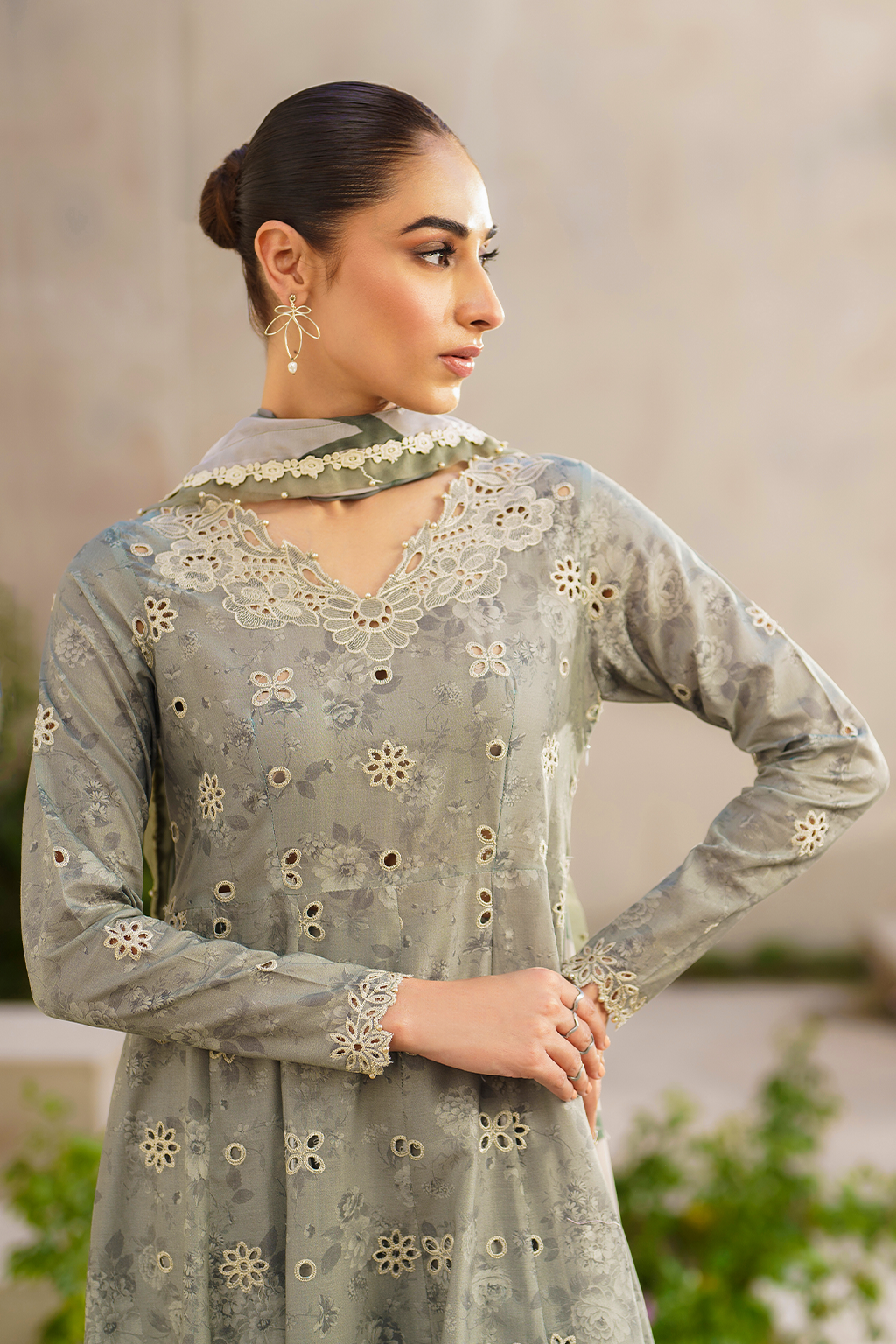 Iznik | Festive lawn 24 | SFL-10 -  Iznik Luxury - Original Designer Dress - House of Maryam