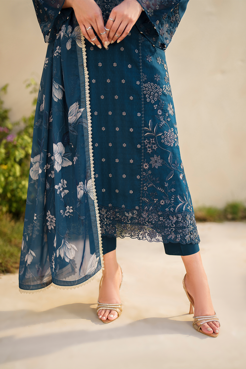 Iznik | Festive lawn 24 | SFL-01 -  Iznik Luxury - Original Designer Dress - House of Maryam