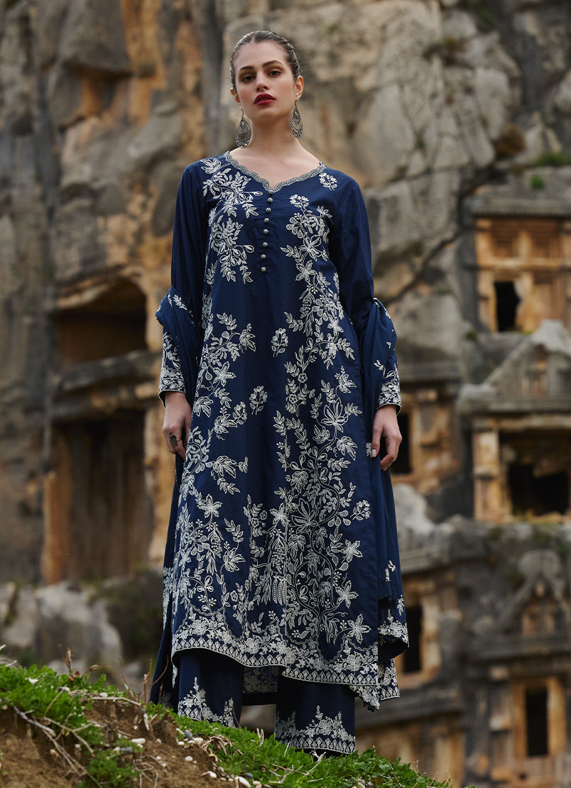 Image | Lawnkari 25 | Yara -  Image Ladies Clothes - Original Designer Dress - House of Maryam