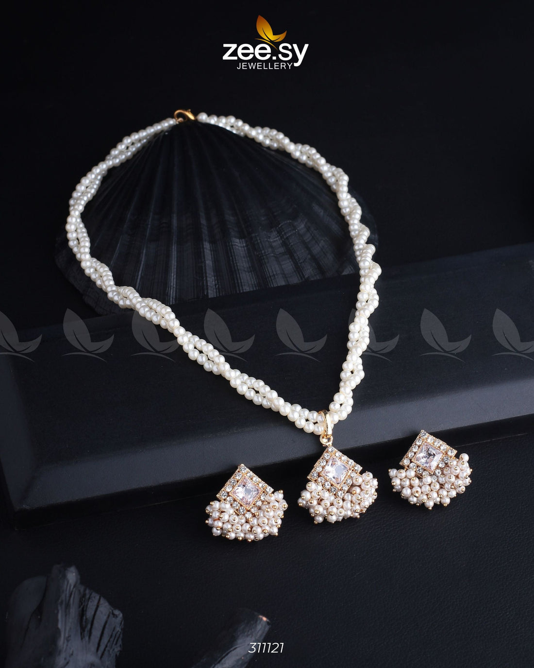 Pendant Necklace -  Zeesy Pendant - Original Designer Dress - House of Maryam