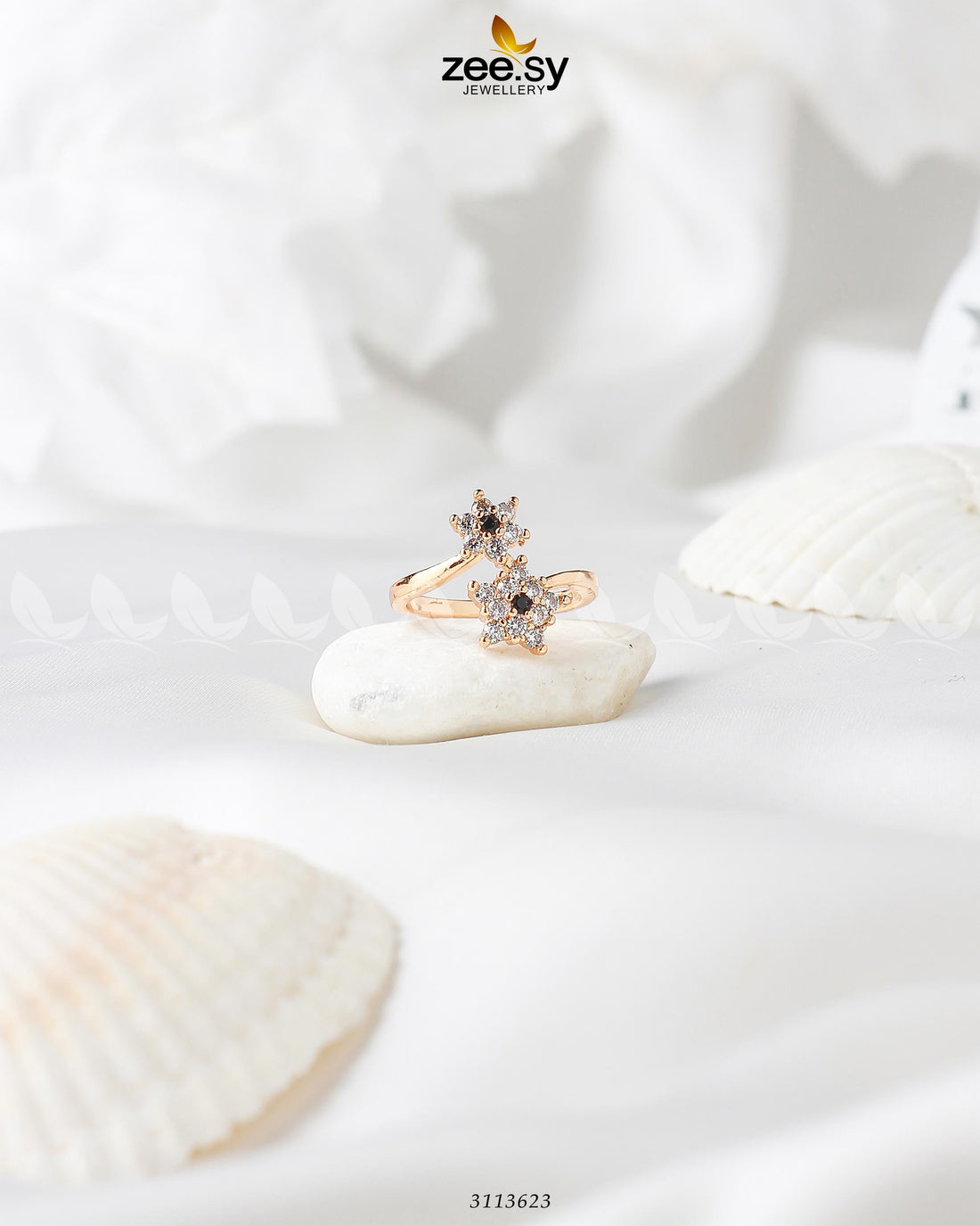 Orla Ring -  Zeesy Finger Ring - Original Designer Dress - House of Maryam