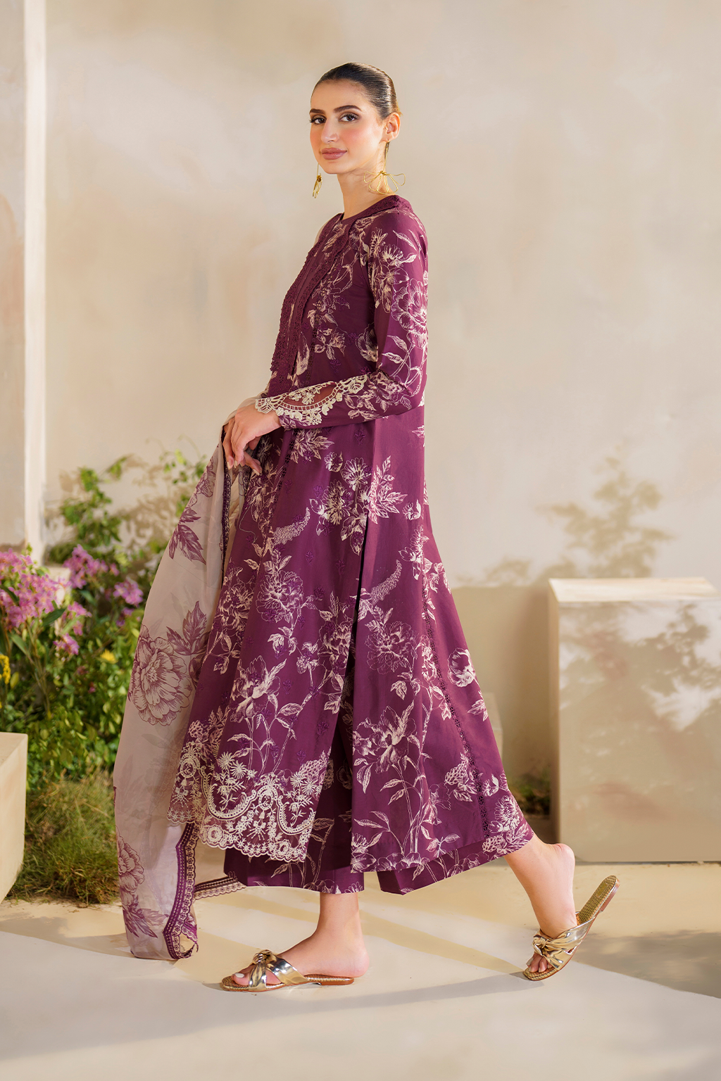Iznik | Festive lawn 24 | SFL-04 -  Iznik Luxury - Original Designer Dress - House of Maryam