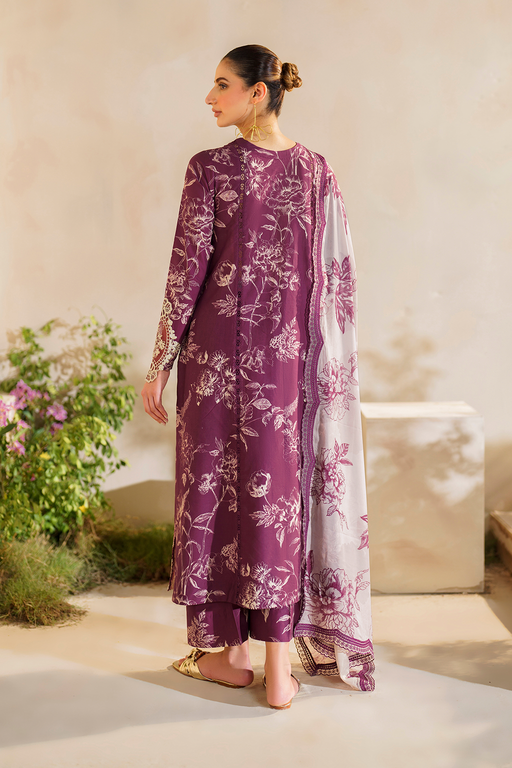 Iznik | Festive lawn 24 | SFL-04 -  Iznik Luxury - Original Designer Dress - House of Maryam