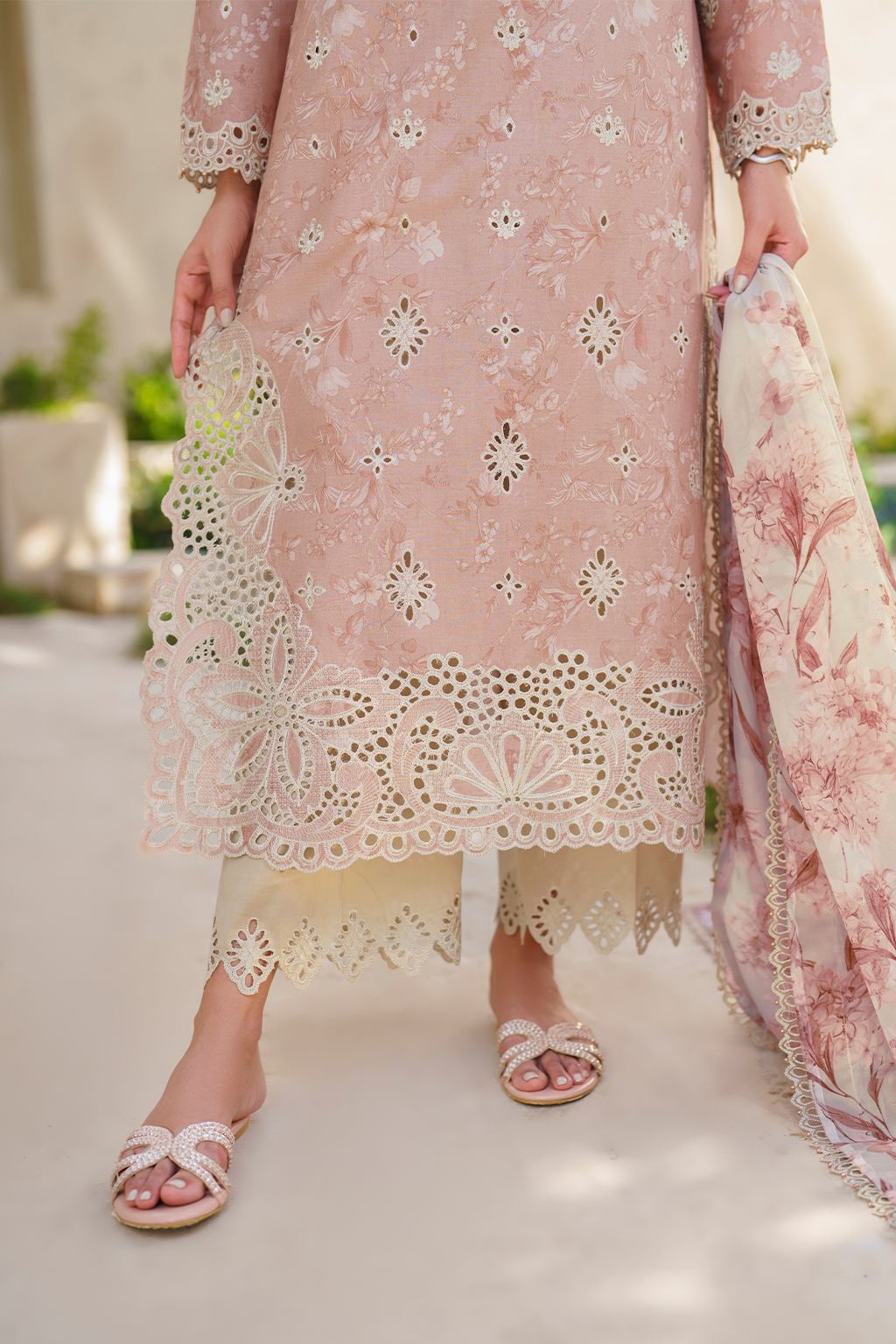 Iznik | Festive lawn 24 | SFL-11 -  Iznik Luxury - Original Designer Dress - House of Maryam