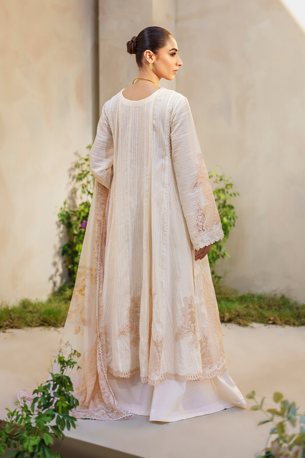 Iznik | Festive lawn 24 | SFL-03 -  Iznik Luxury - Original Designer Dress - House of Maryam