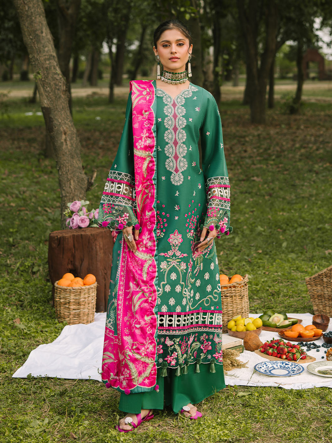 Mahnur | Dahlia Luxury Lawn 25 | Ara -  Mahnur Ladies Clothes - Original Designer Dress - House of Maryam