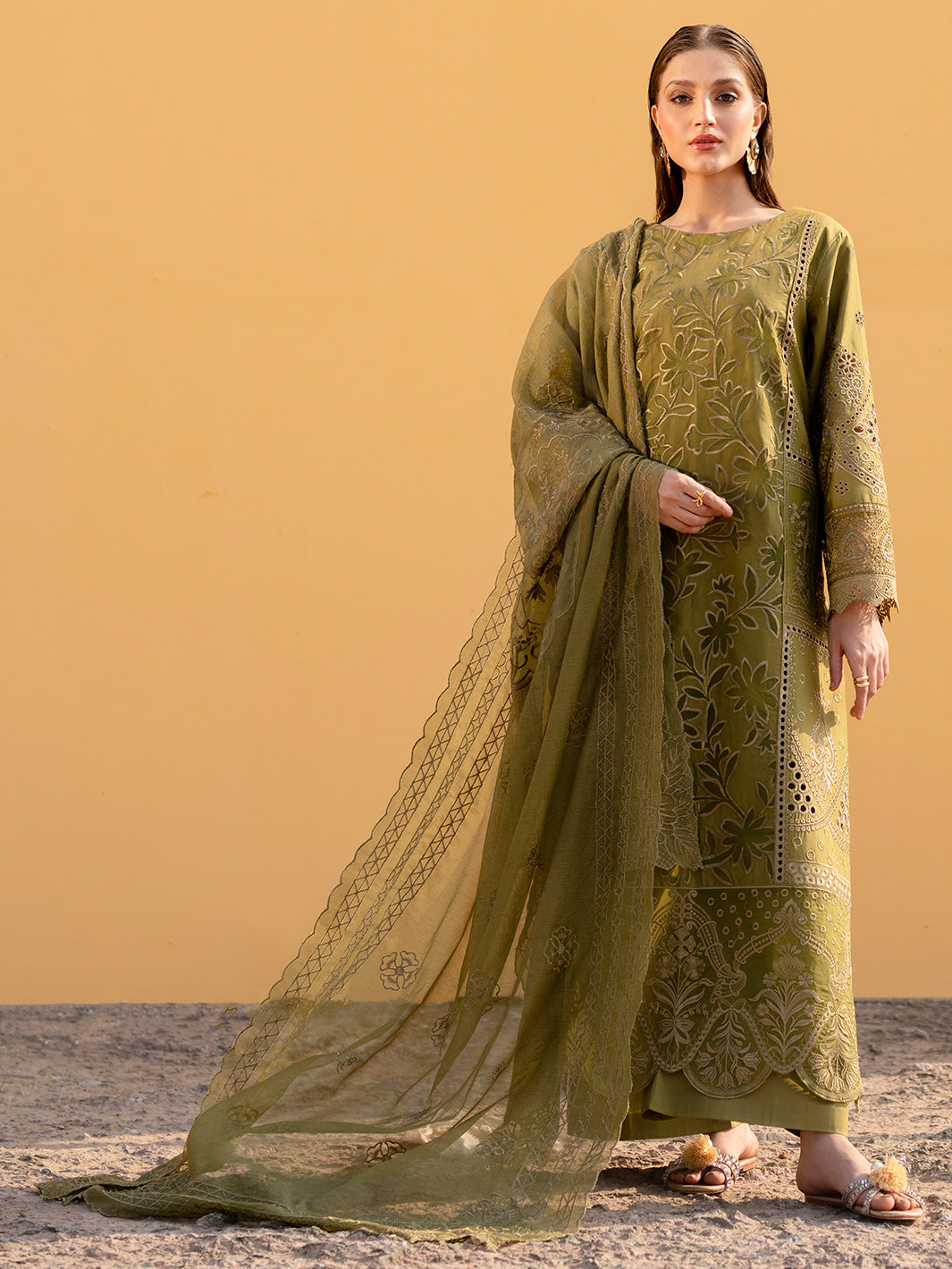 Mahnur | Sirena Luxury Lawn 25 | Adrienne -  Mahnur Ladies Clothes - Original Designer Dress - House of Maryam