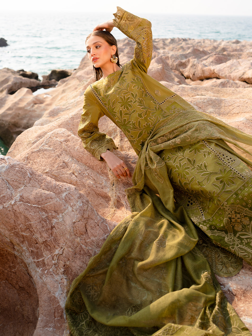 Mahnur | Sirena Luxury Lawn 25 | Adrienne -  Mahnur Ladies Clothes - Original Designer Dress - House of Maryam