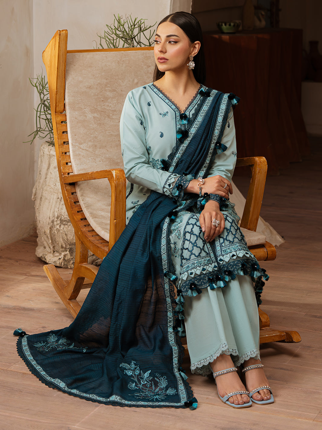 Mahnur | Florence Luxury Lawn 25 | AIYLEEN -  Mahnur Ladies Clothes - Original Designer Dress - House of Maryam