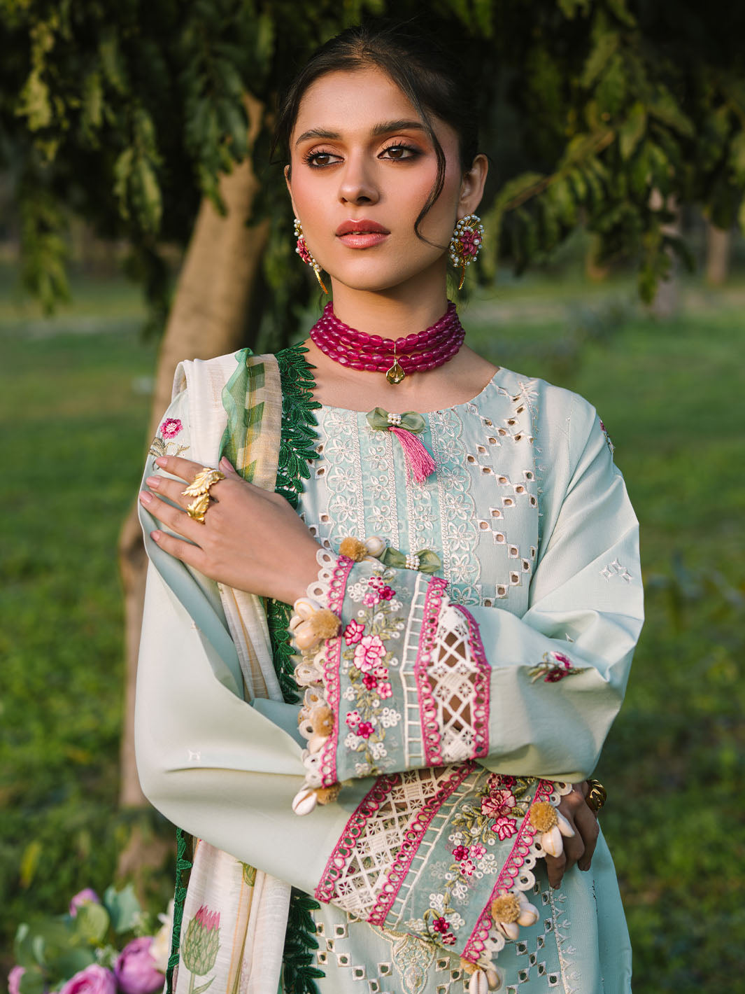 Mahnur | Dahlia Luxury Lawn 25 | Ana -  Mahnur Ladies Clothes - Original Designer Dress - House of Maryam