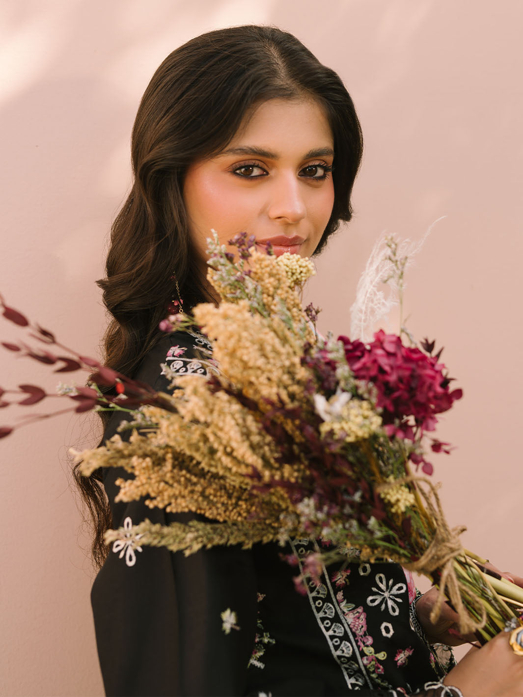 Mahnur | Dahlia Luxury Lawn 25 | Aurora -  Mahnur Ladies Clothes - Original Designer Dress - House of Maryam