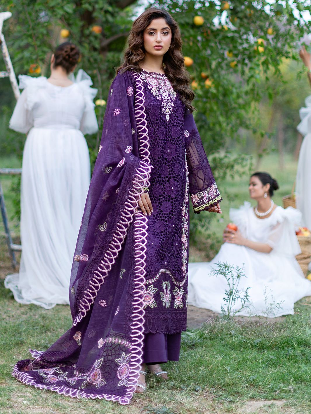 Mahnur | Sophie Luxury Lawn 25 | Ayra -  Mahnur Ladies Clothes - Original Designer Dress - House of Maryam