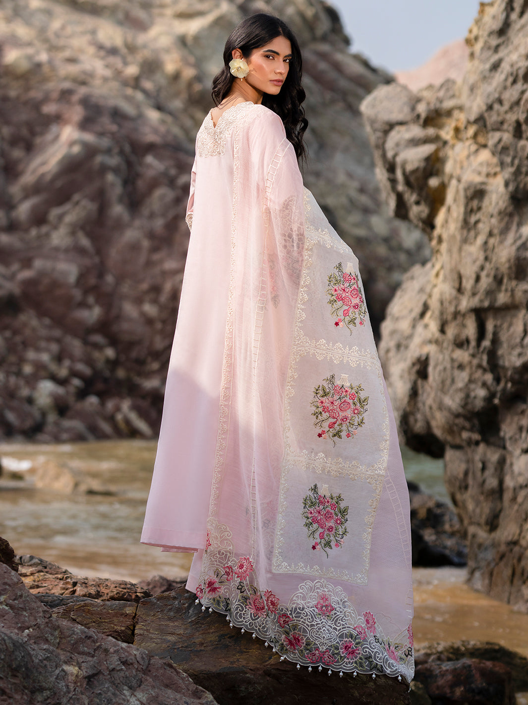 Mahnur | Sirena Luxury Lawn 25 | Azalea -  Mahnur Ladies Clothes - Original Designer Dress - House of Maryam
