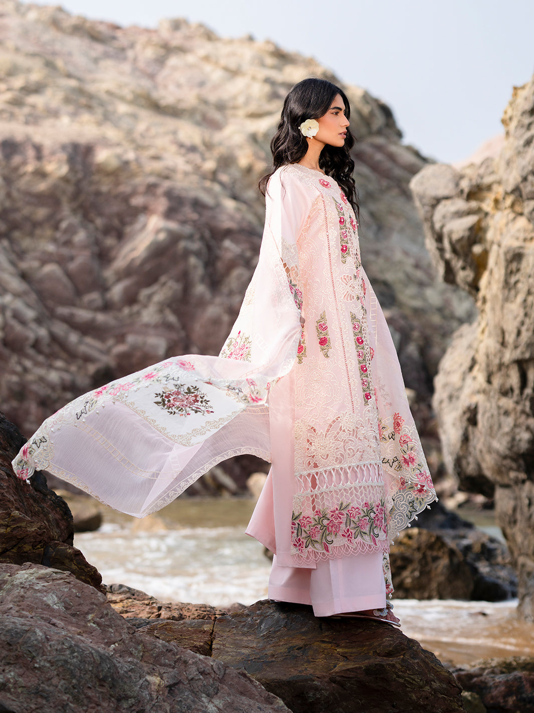 Mahnur | Sirena Luxury Lawn 25 | Azalea -  Mahnur Ladies Clothes - Original Designer Dress - House of Maryam