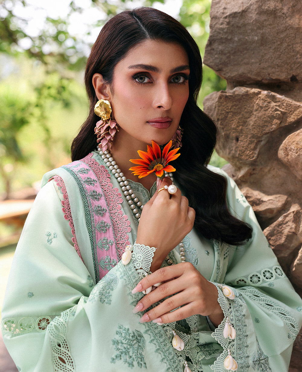 Republic Womenswear | Talia Luxury Lawn 25 | D4-A - Zayli -  Republic Womenswear Ladies Clothes - Original Designer Dress - House of Maryam