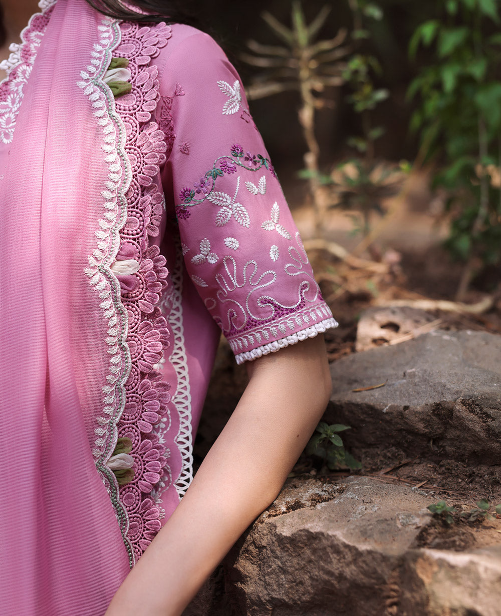 Republic Womenswear | Talia Luxury Lawn 25 | D8-A - Revaa -  Republic Womenswear Ladies Clothes - Original Designer Dress - House of Maryam