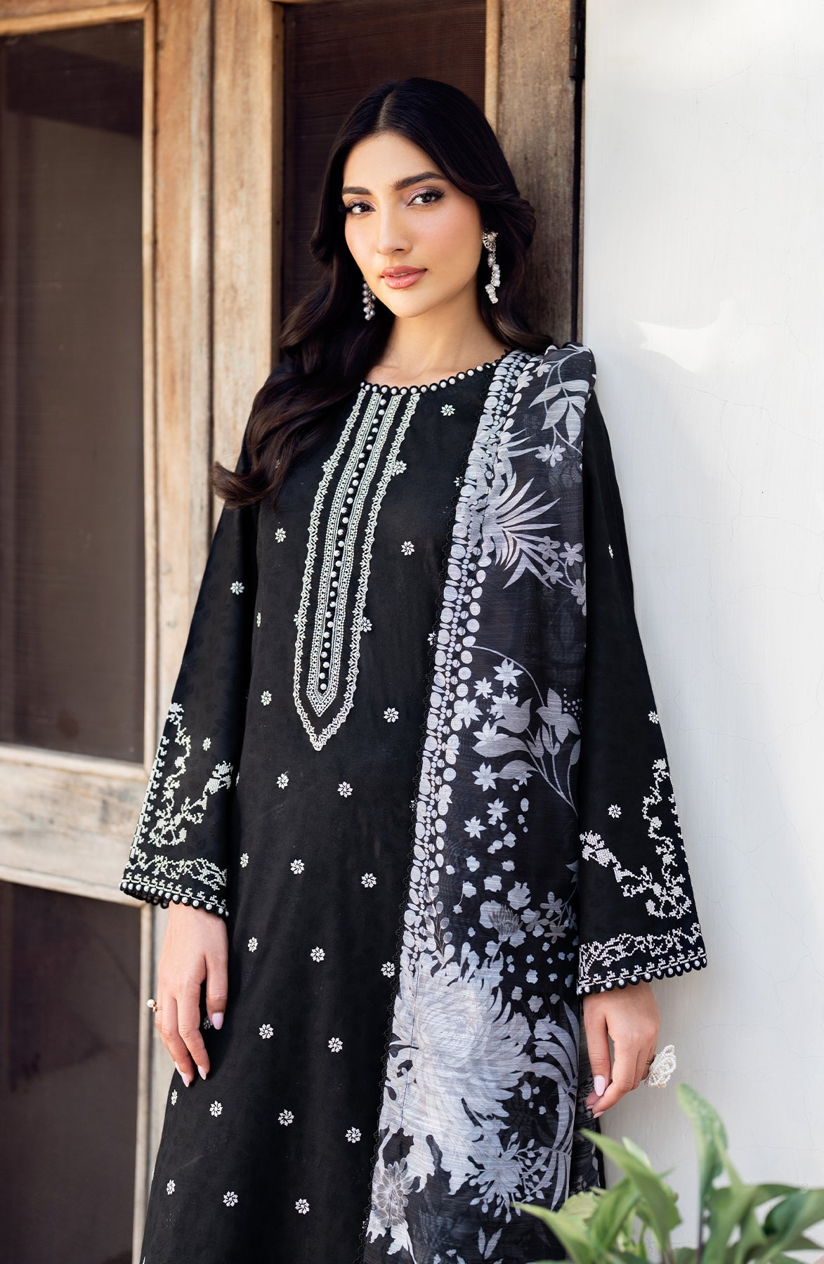 Zarif | Nura Textured Lawn 25 |  MILHA -  Zarif Ladies Clothes - Original Designer Dress - House of Maryam