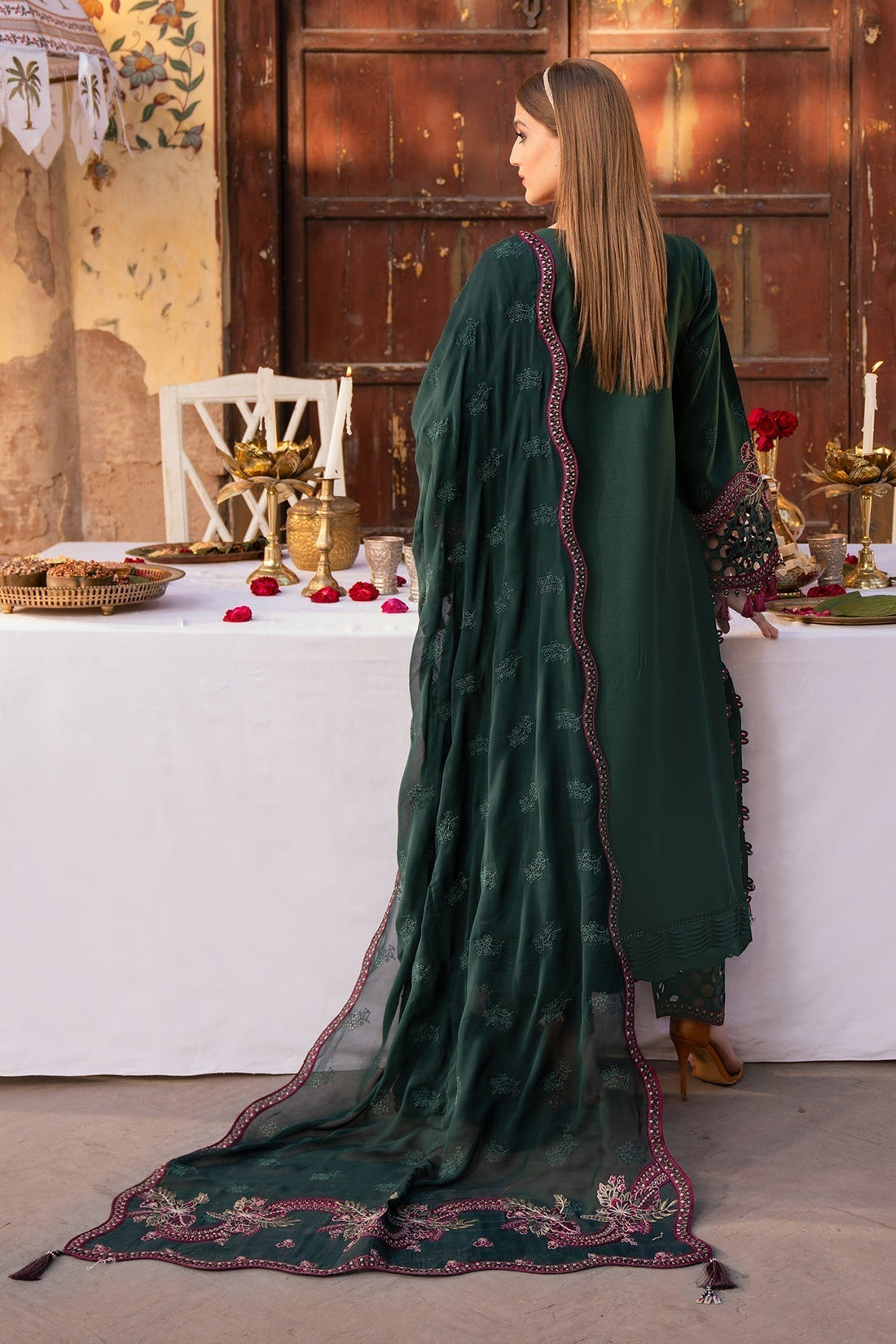 Alizeh | Rawayat Luxury Lawn 24 | Nafisa -  Alizeh Luxury - Original Designer Dress - House of Maryam