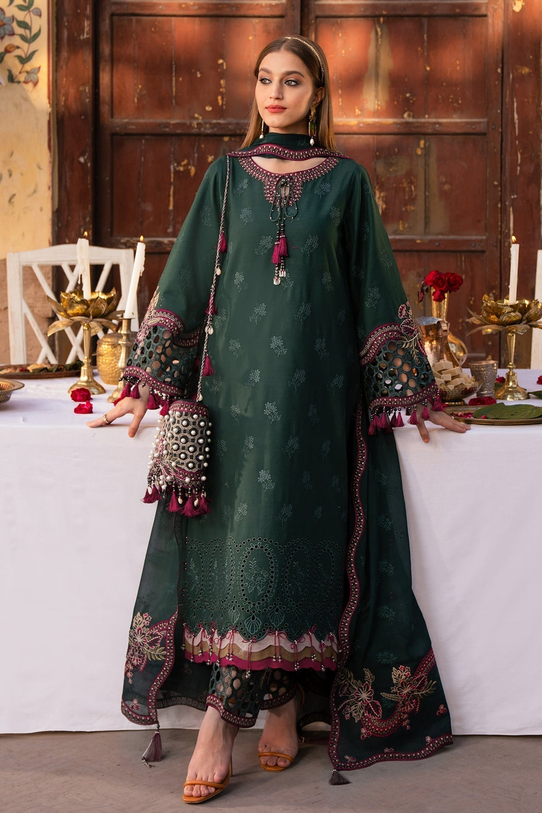 Alizeh | Rawayat Luxury Lawn 24 | Nafisa -  Alizeh Luxury - Original Designer Dress - House of Maryam