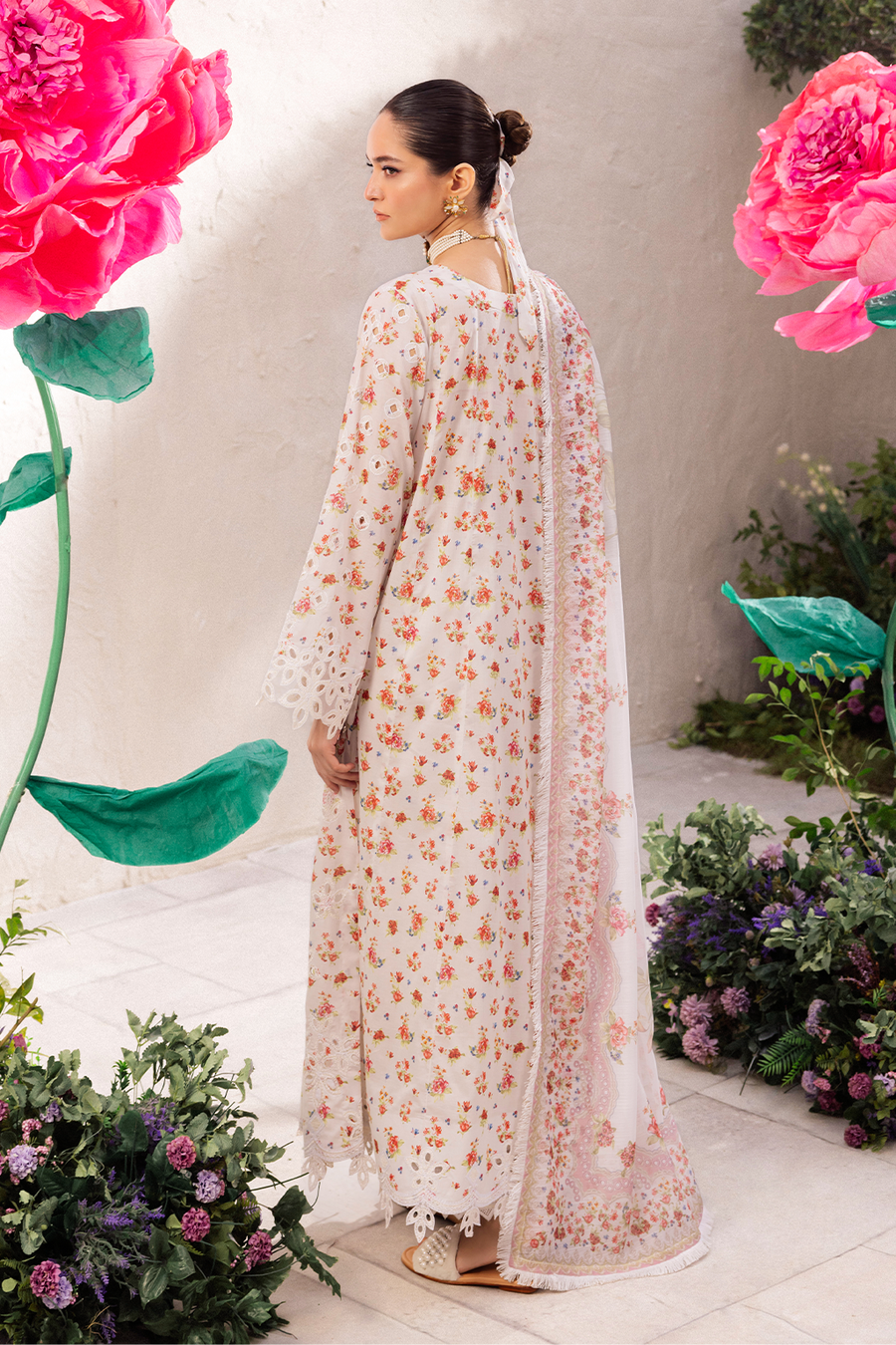 Iznik | Dahlia Embroidered Lawn | DL-05 -  Iznik Luxury - Original Designer Dress - House of Maryam