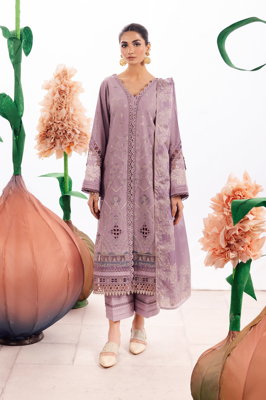 Iznik | Dahlia Embroidered Lawn | DL-04 -  Iznik Luxury - Original Designer Dress - House of Maryam
