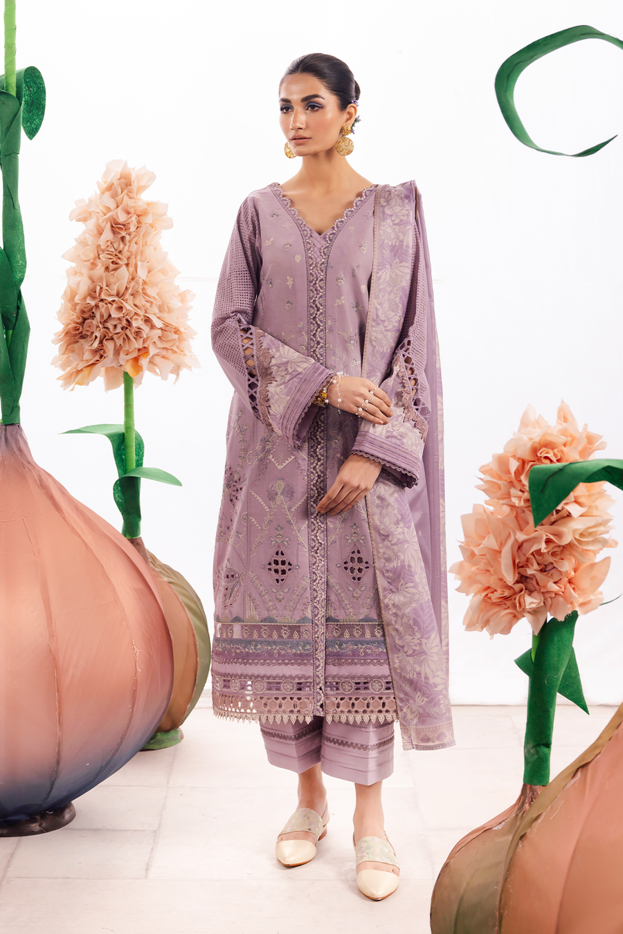 Iznik | Dahlia Embroidered Lawn | DL-04 -  Iznik Luxury - Original Designer Dress - House of Maryam
