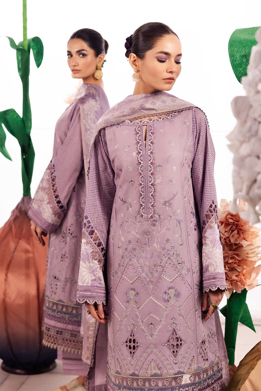 Iznik | Dahlia Embroidered Lawn | DL-04 -  Iznik Luxury - Original Designer Dress - House of Maryam