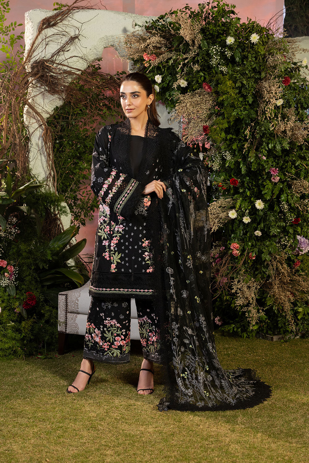 Sobia Nazir | Luxury Lawn 25 | 14B -  Sobia Nazir Ladies Clothes - Original Designer Dress - House of Maryam