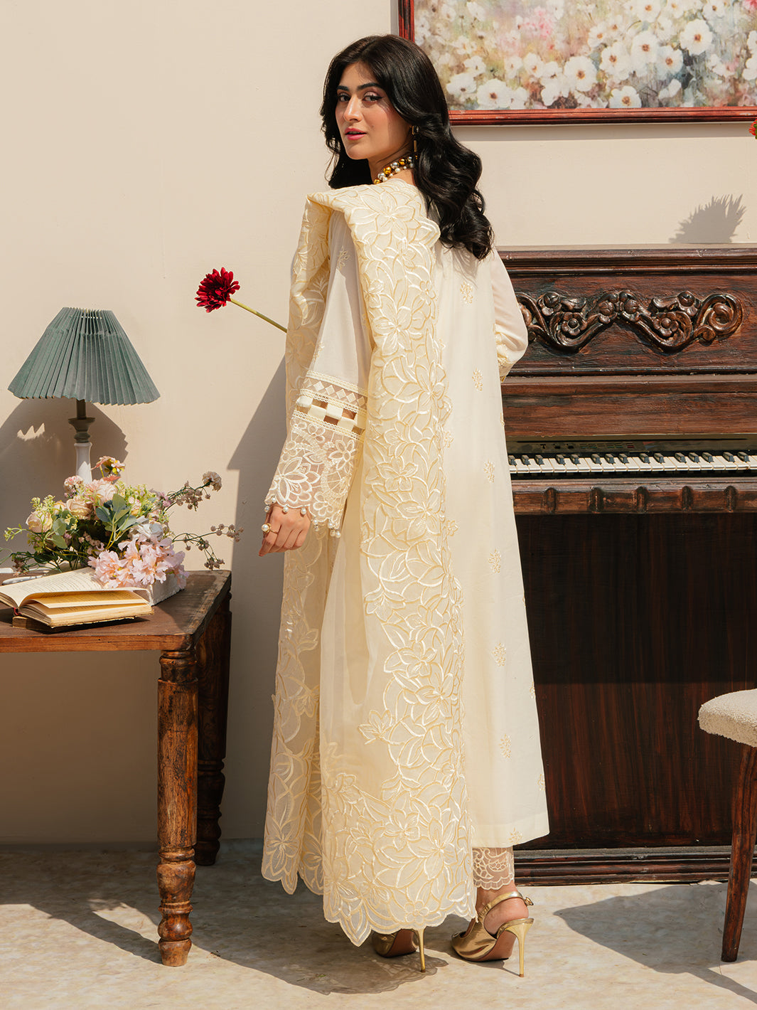 Mahnur | Allenura Luxury Lawn 24 | LUMINARY -  Mahnur Luxury - Original Designer Dress - House of Maryam