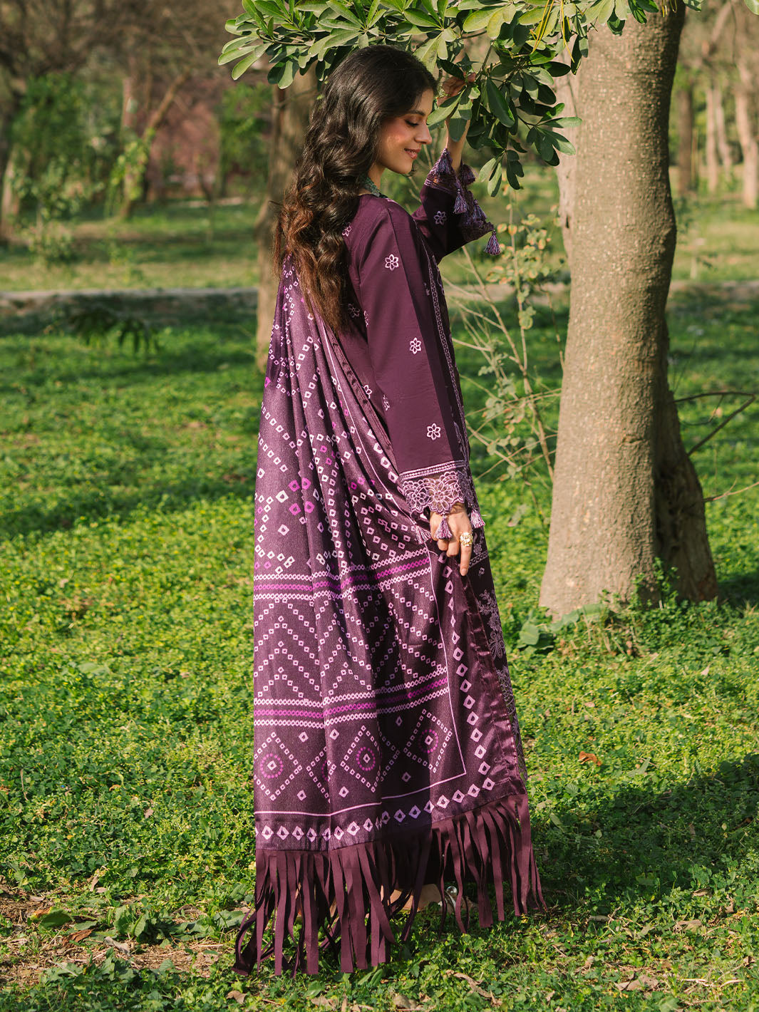 Mahnur | Dahlia Luxury Lawn 25 | Lea -  Mahnur Ladies Clothes - Original Designer Dress - House of Maryam