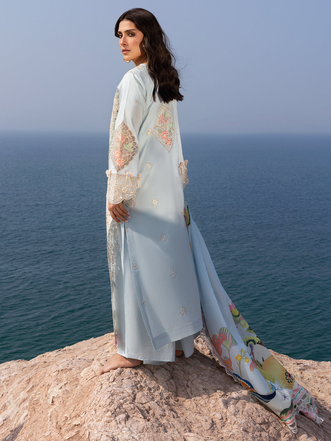 Mahnur | Sirena Luxury Lawn 25 | Luna -  Mahnur Ladies Clothes - Original Designer Dress - House of Maryam
