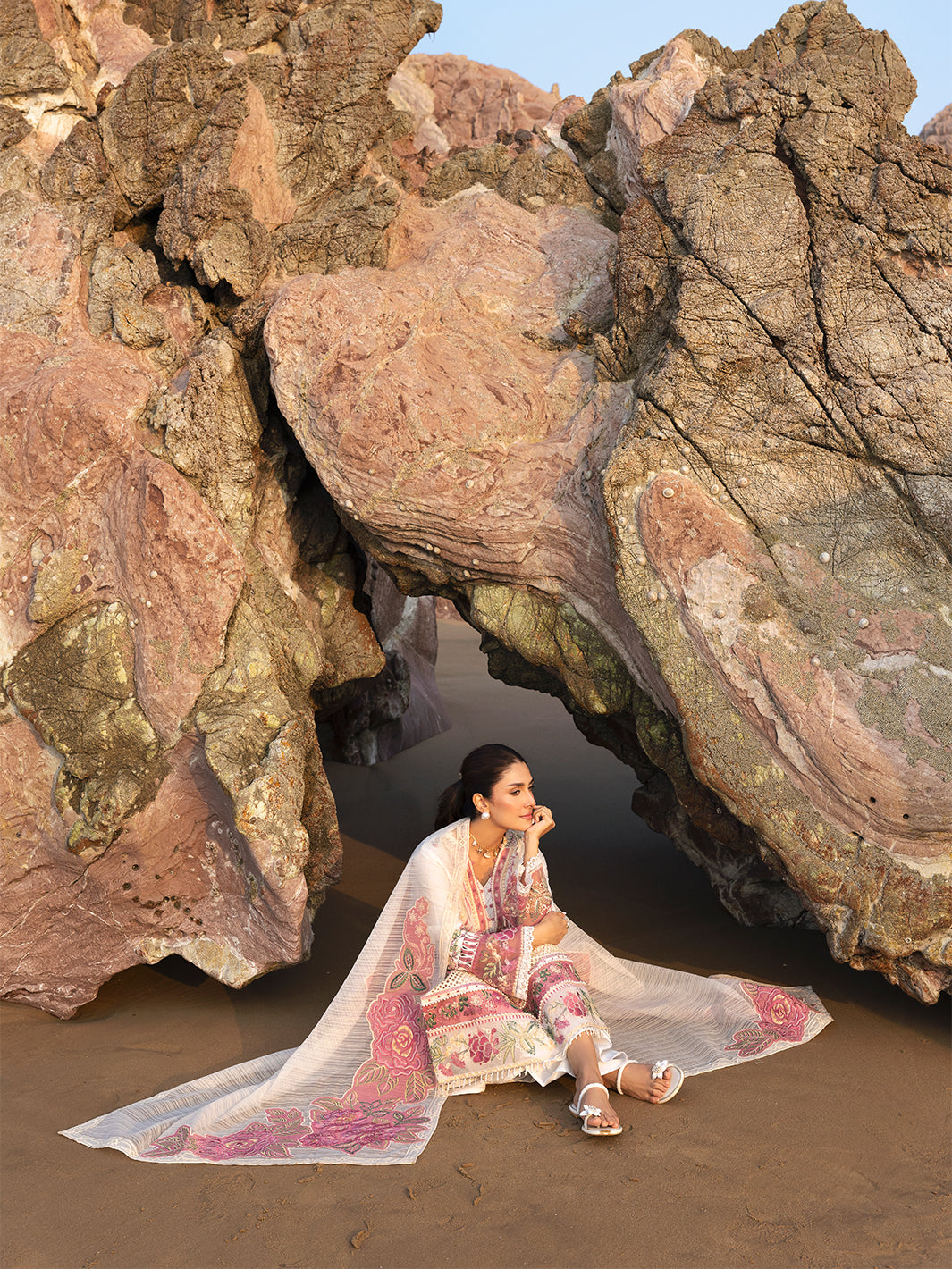 Mahnur | Sirena Luxury Lawn 25 | Magnolia -  Mahnur Ladies Clothes - Original Designer Dress - House of Maryam