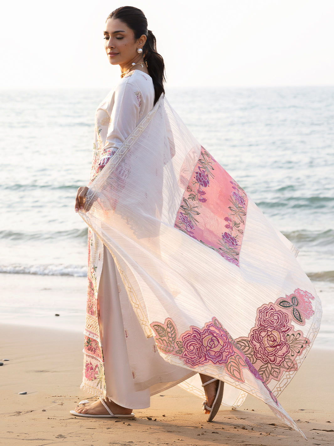 Mahnur | Sirena Luxury Lawn 25 | Magnolia -  Mahnur Ladies Clothes - Original Designer Dress - House of Maryam