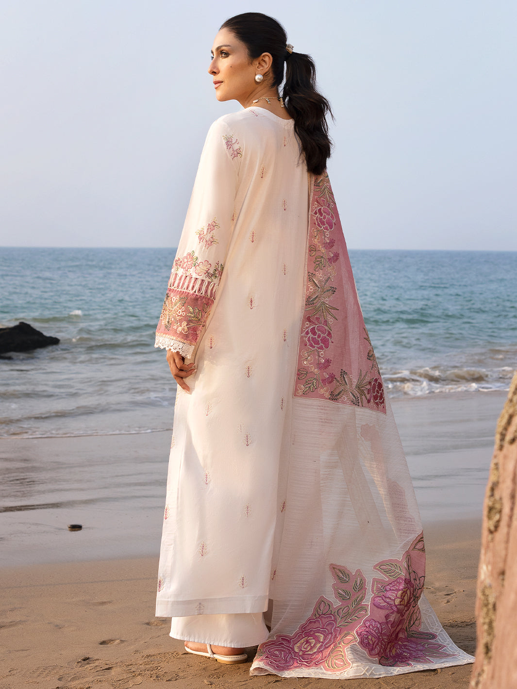 Mahnur | Sirena Luxury Lawn 25 | Magnolia -  Mahnur Ladies Clothes - Original Designer Dress - House of Maryam