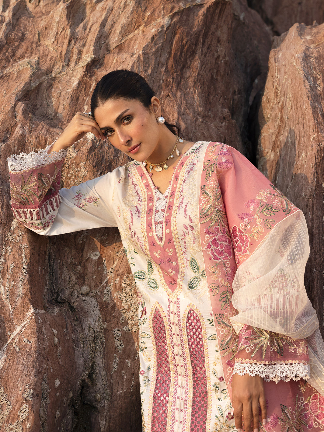 Mahnur | Sirena Luxury Lawn 25 | Magnolia -  Mahnur Ladies Clothes - Original Designer Dress - House of Maryam