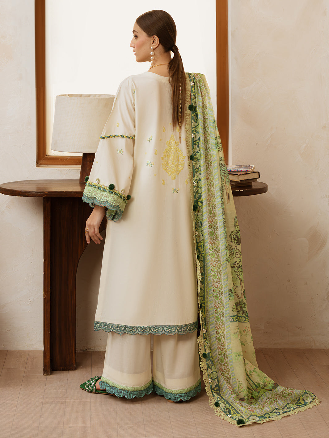Mahnur | Florence Luxury Lawn 25 | MAHGUL -  Mahnur Ladies Clothes - Original Designer Dress - House of Maryam