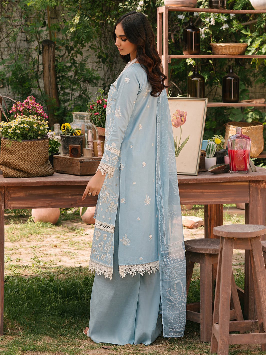 Mahnur | Masakali Luxury Lawn 24 | MK 02 - A -  Mahnur Luxury - Original Designer Dress - House of Maryam