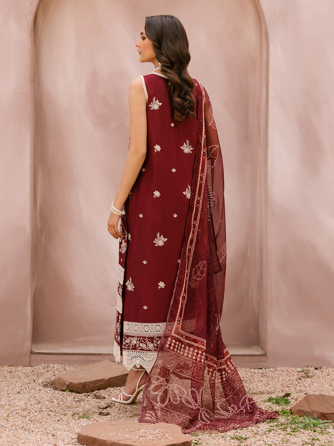 Mahnur | Masakali Luxury Lawn 24 | MK 02 - B -  Mahnur Luxury - Original Designer Dress - House of Maryam