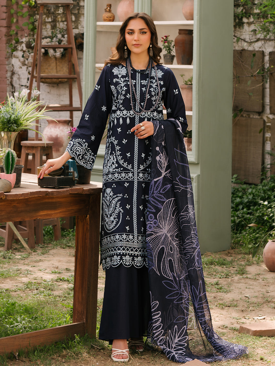 Mahnur | Masakali Luxury Lawn 24 | MK 03 - B -  Mahnur Luxury - Original Designer Dress - House of Maryam