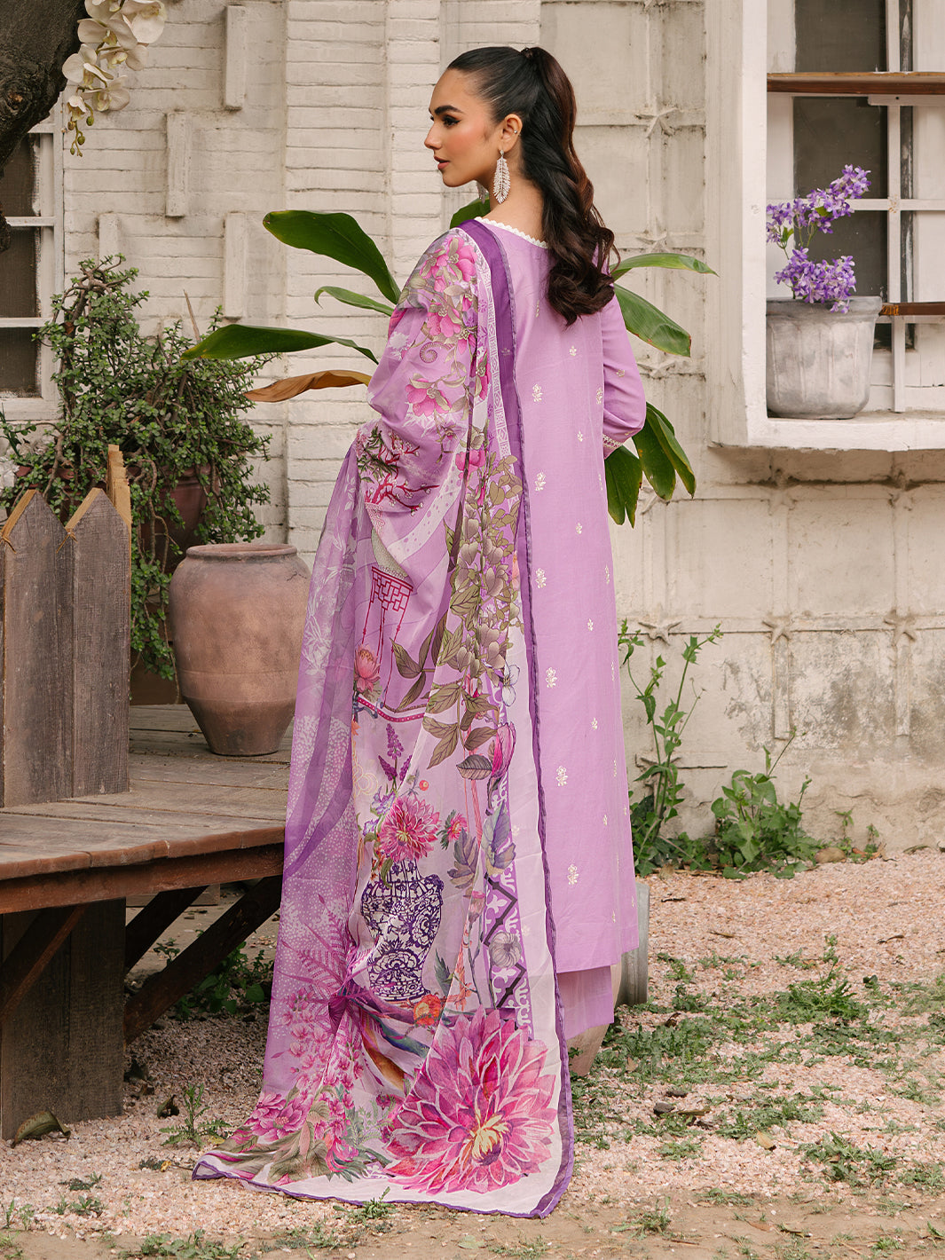 Mahnur | Masakali Luxury Lawn 24 | MK 05 - B -  Mahnur Luxury - Original Designer Dress - House of Maryam