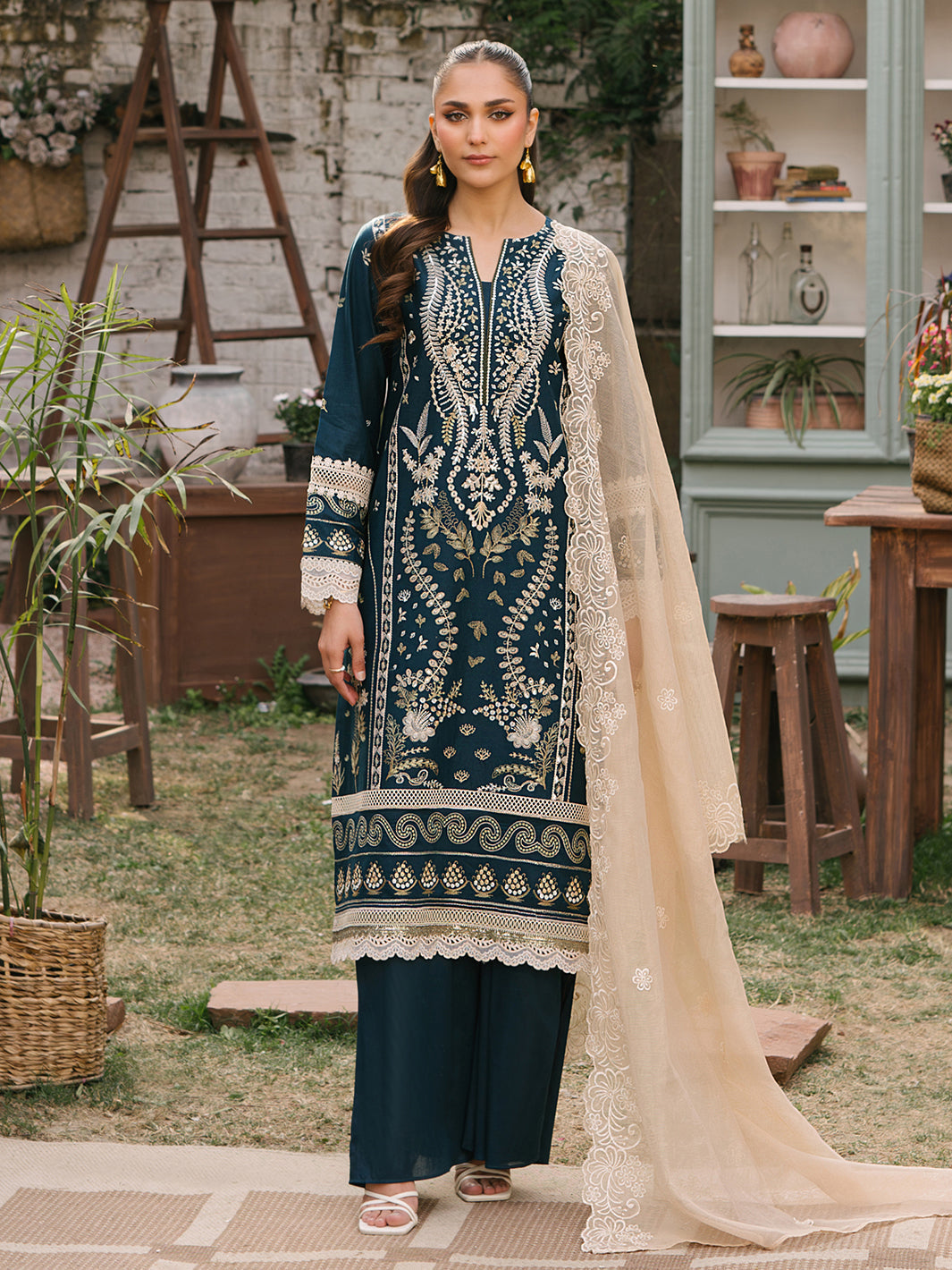 Mahnur | Masakali Luxury Lawn 24 | MK 01 - A -  Mahnur Luxury - Original Designer Dress - House of Maryam