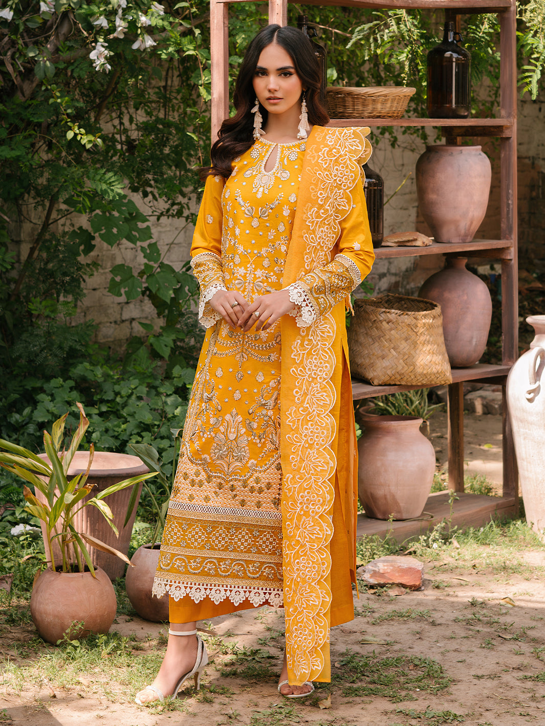 Mahnur | Masakali Luxury Lawn 24 | MK 06 - A -  Mahnur Luxury - Original Designer Dress - House of Maryam