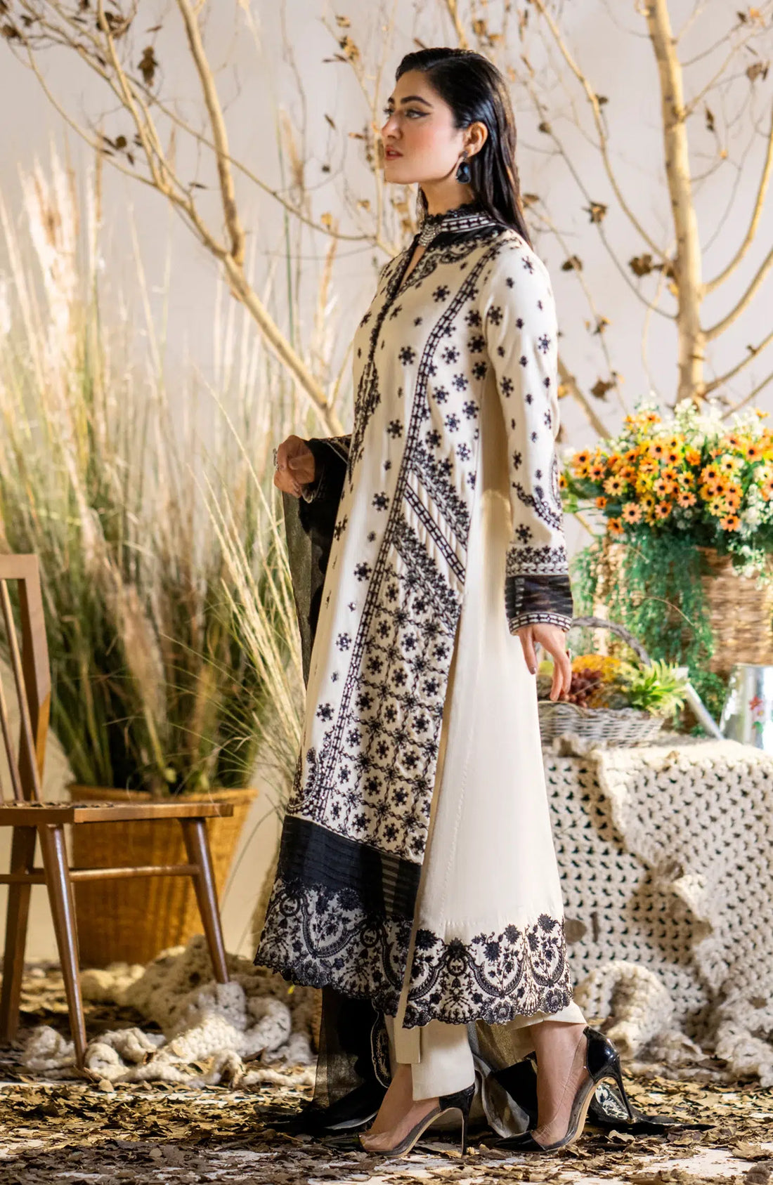Maryum N Maria | Shehr Bano Winter 23 | SIMRAN MW23555 -  Maryum N Maria Luxury - Original Designer Dress - House of Maryam
