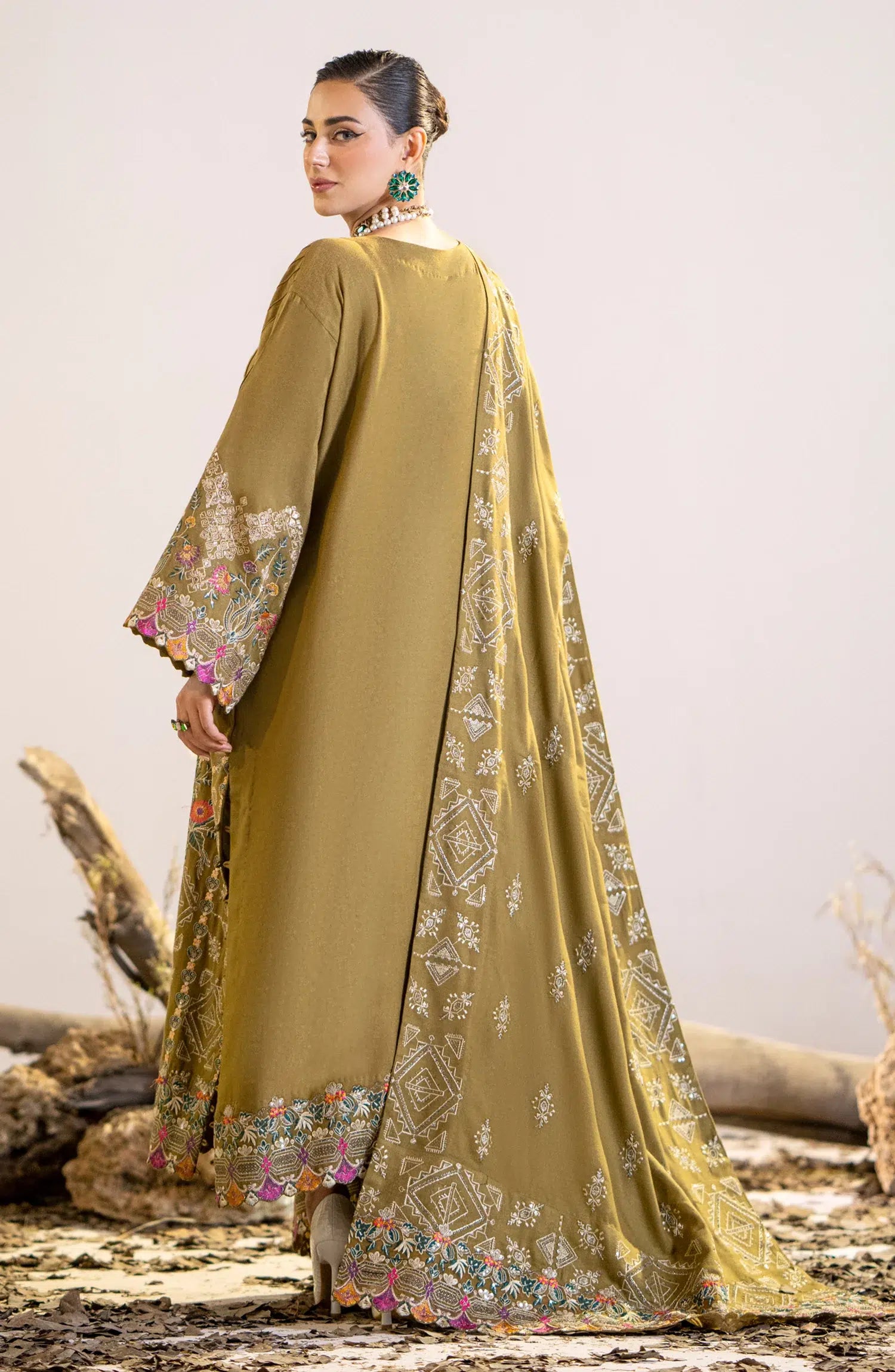 Maryum N Maria | Shehr Bano Winter 23 | HADIYAH MW23553 -  Maryum N Maria Luxury - Original Designer Dress - House of Maryam