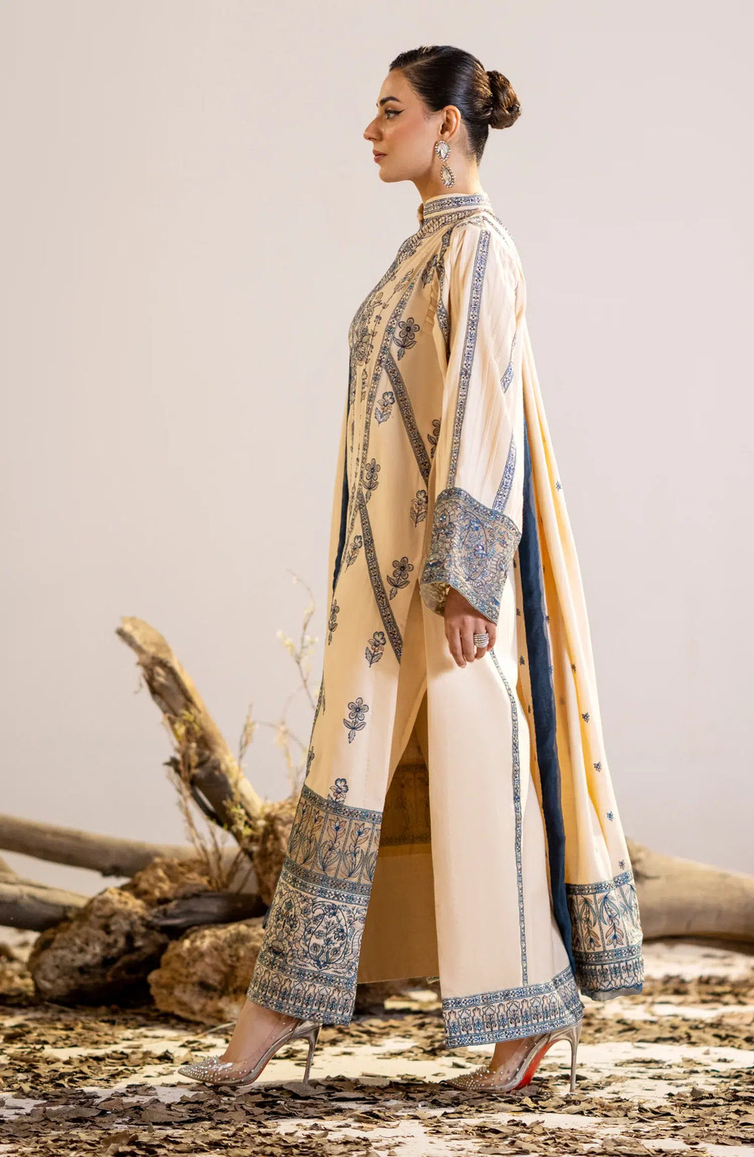 Maryum N Maria | Shehr Bano Winter 23 | DALBIR MW23559 -  Maryum N Maria Luxury - Original Designer Dress - House of Maryam