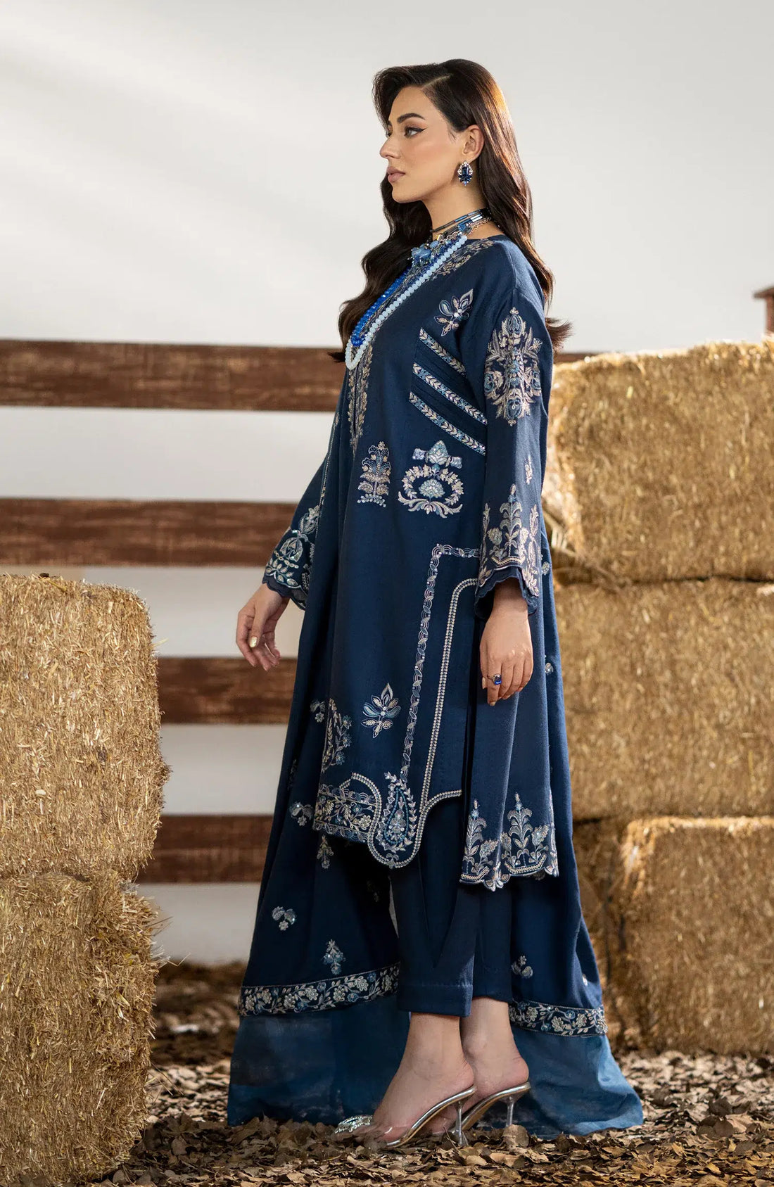 Maryum N Maria | Shehr Bano Winter 23 | BIRVA MW23551 -  Maryum N Maria Luxury - Original Designer Dress - House of Maryam