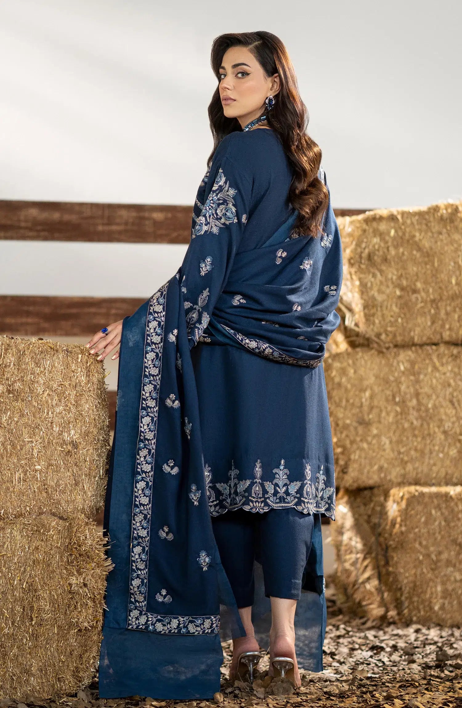 Maryum N Maria | Shehr Bano Winter 23 | BIRVA MW23551 -  Maryum N Maria Luxury - Original Designer Dress - House of Maryam