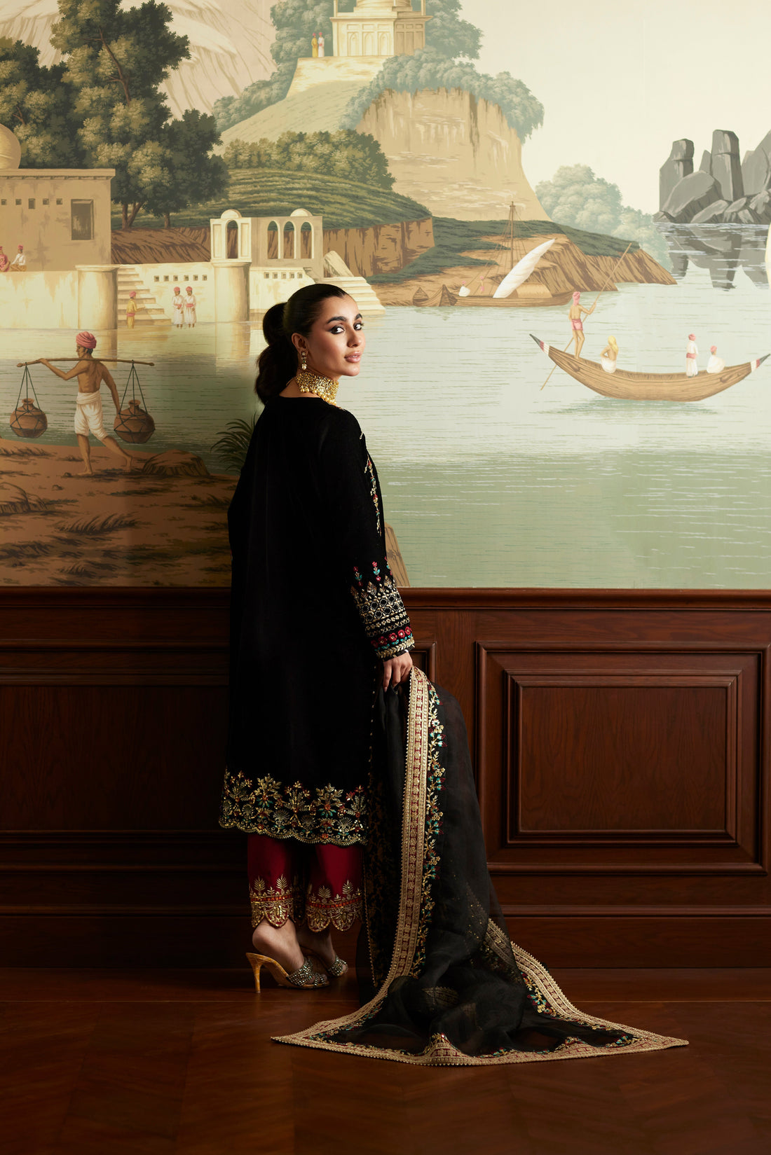 Mina Hassan | Velvet Luxe |  Jahan -  Vanya Ladies Clothes - Original Designer Dress - House of Maryam