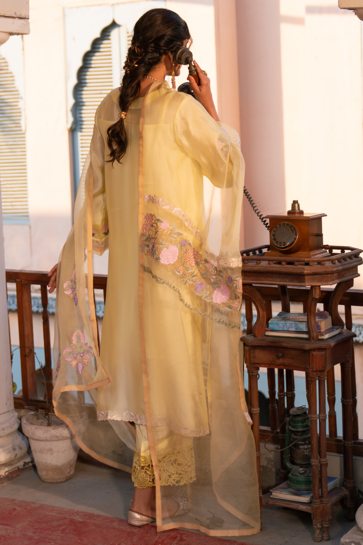 Muntaha | Aangan Eid Edit | Mirha